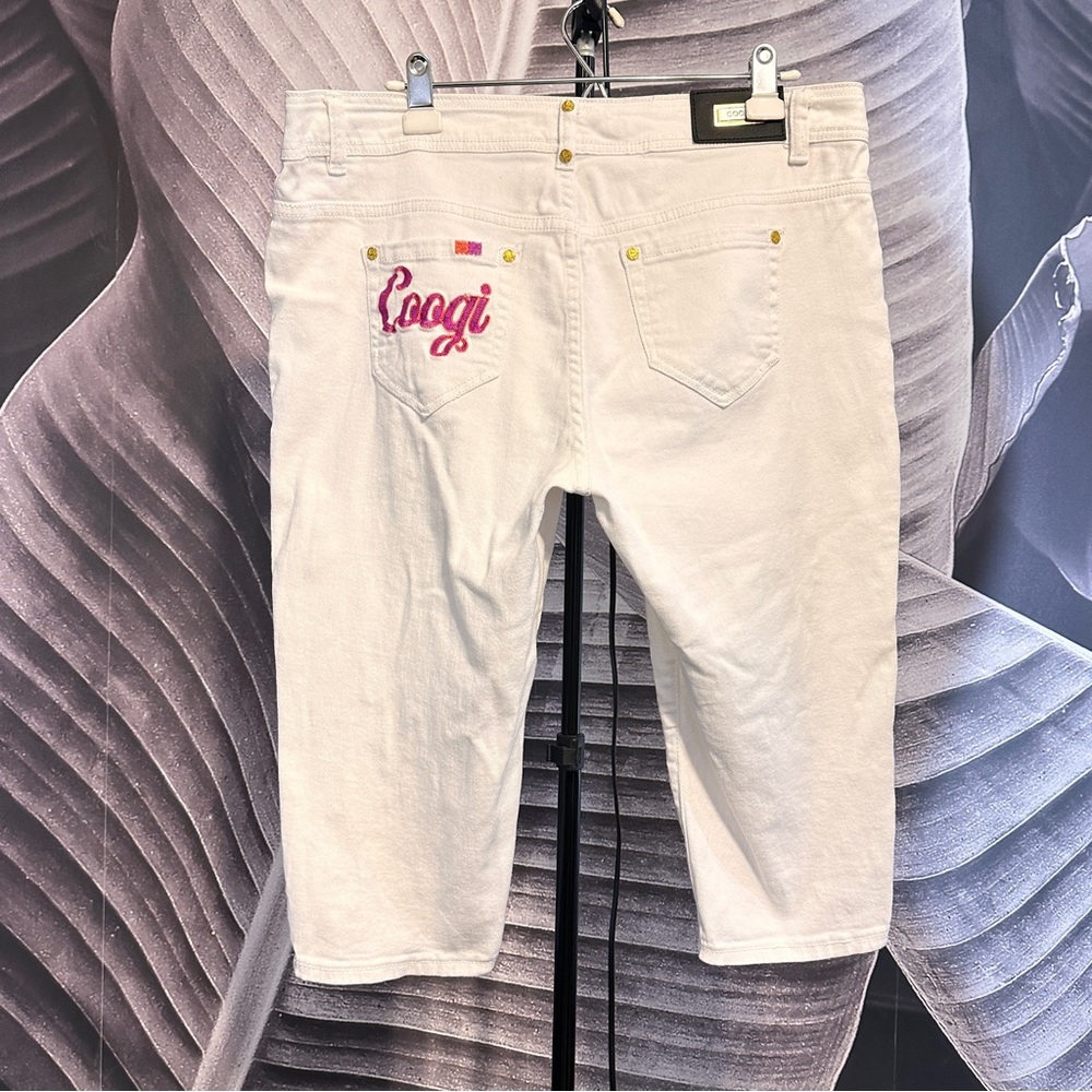 COOGI White Denim Pedal Pushers 16W Pink Embroidered Logo Pocket Bermuda Knee